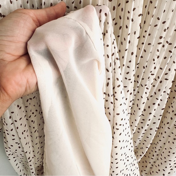 Cream Printed Soft Flowing Dress - Picture 5 of 7